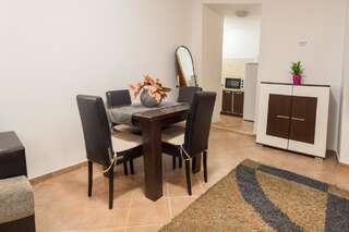 Апартаменты Bologna Apartments Будва Номер-студио с террасой-3