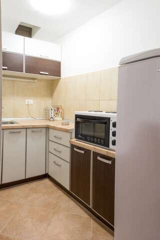 Апартаменты Bologna Apartments Будва Номер-студио с террасой-7