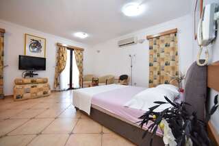 Апартаменты Bologna Apartments Будва Апартаменты с 2 спальнями-9