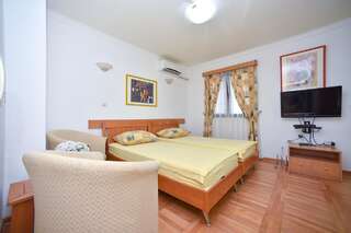 Апартаменты Bologna Apartments Будва Двухуровневые апартаменты-10