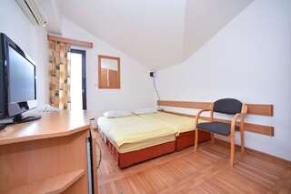 Апартаменты Bologna Apartments Будва Двухуровневые апартаменты-12